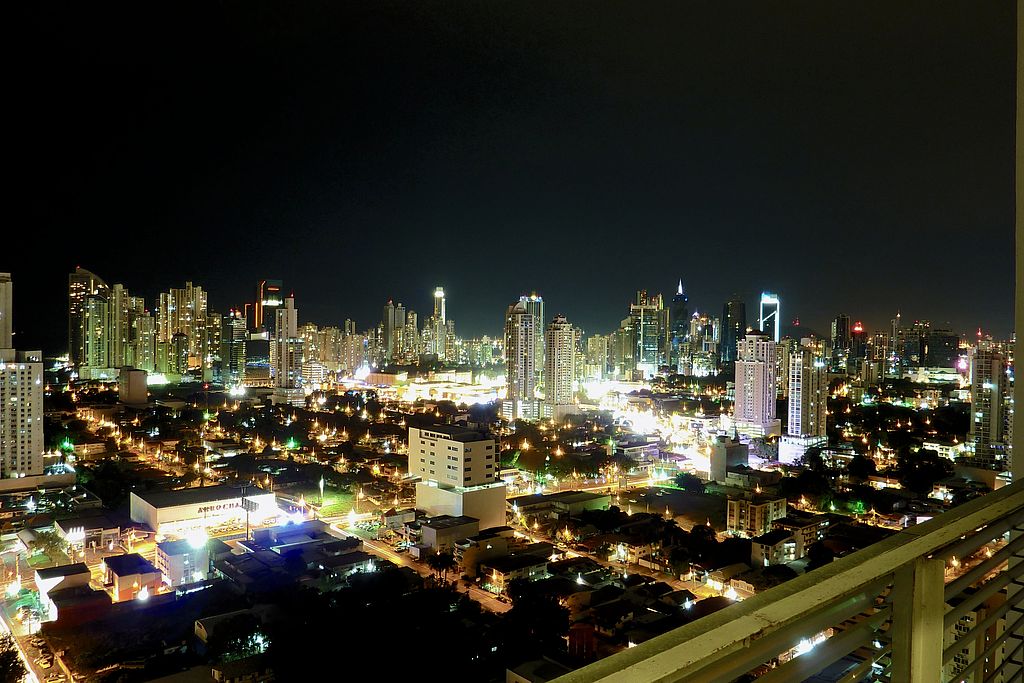panama city night shot
