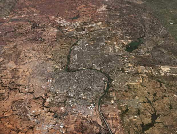 Laredo-Nuevo metropolitan area satellite image.