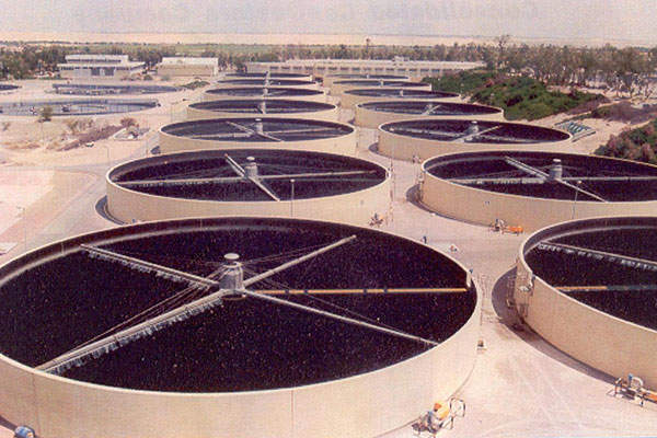 The Dubai municipality initiated a major upgrade of the Al-Aweer sewage treatment plant in 2015. Image courtesy of ACWA Services Limited.