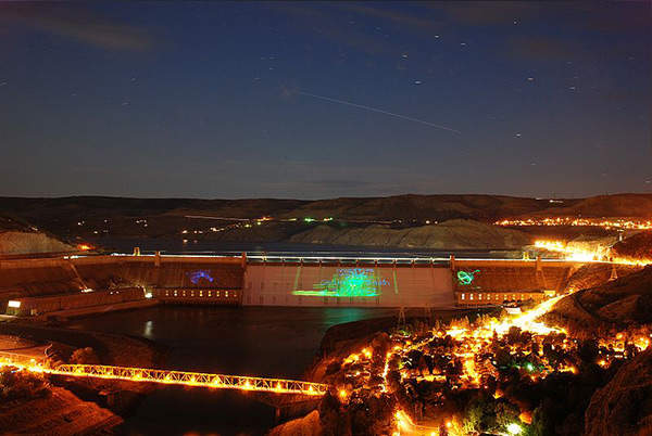 Grand Coulee is a gravity dam that serves the purposes of irrigation, flood control, power generation and recreation. Image courtesy of Farwestern / Gregg M. Erickson.