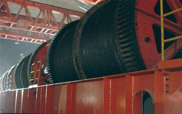 The fixed hoist headstock gears used for operating the gates of the dam are controlled by Vacon AC drives. Image courtesy of Vacon.