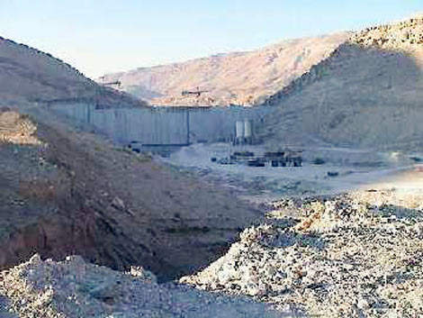 The Tannur Dam during construction. (image courtesy of Mott McDonald)
